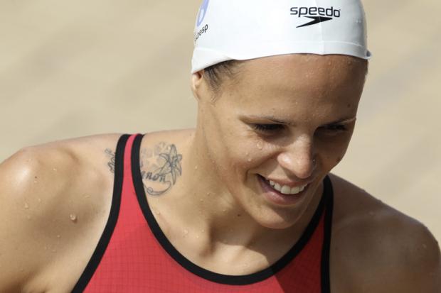 tatouage ventre laure manaudou