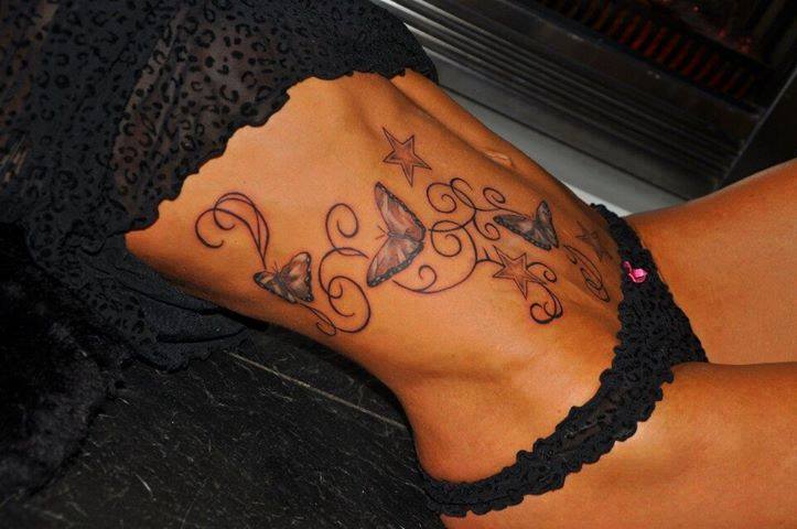 tatouage ventre model