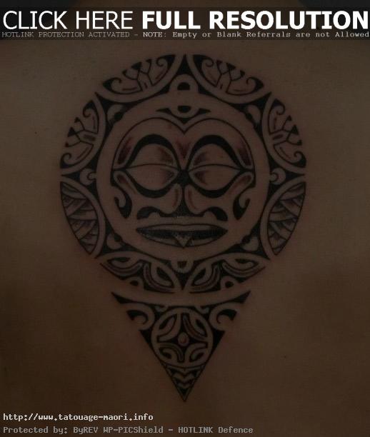 tatouage ventre rond