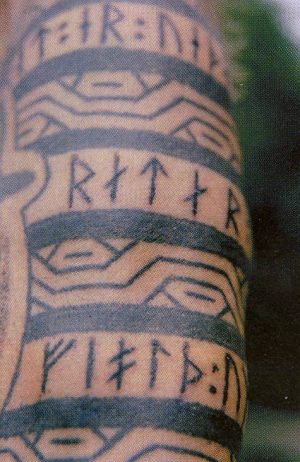 tatouage viking avant bras