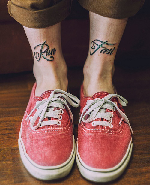 tatouages chevilles hommes