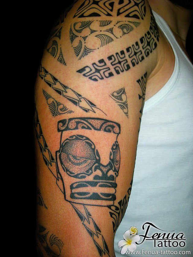 tatouages polynésiens avant bras