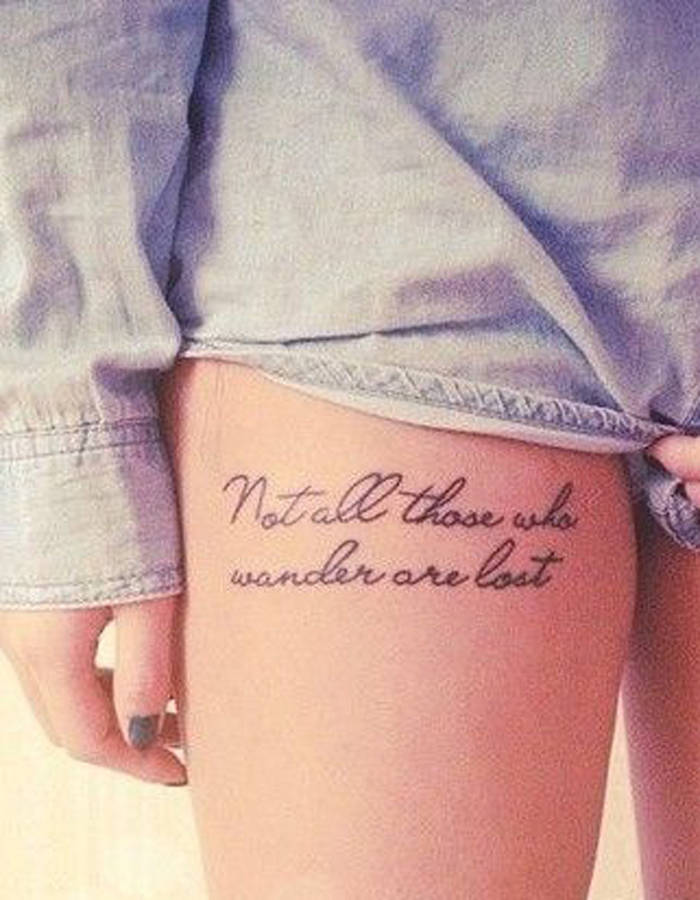Tattoo cuisse ecriture