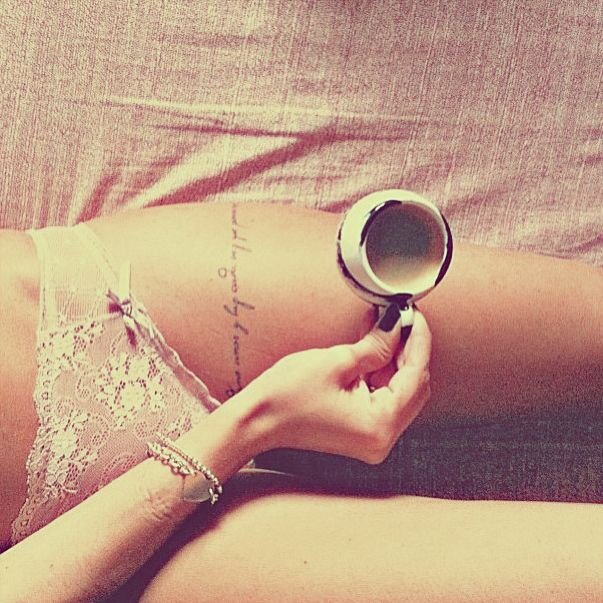 tattoo cuisse ecriture