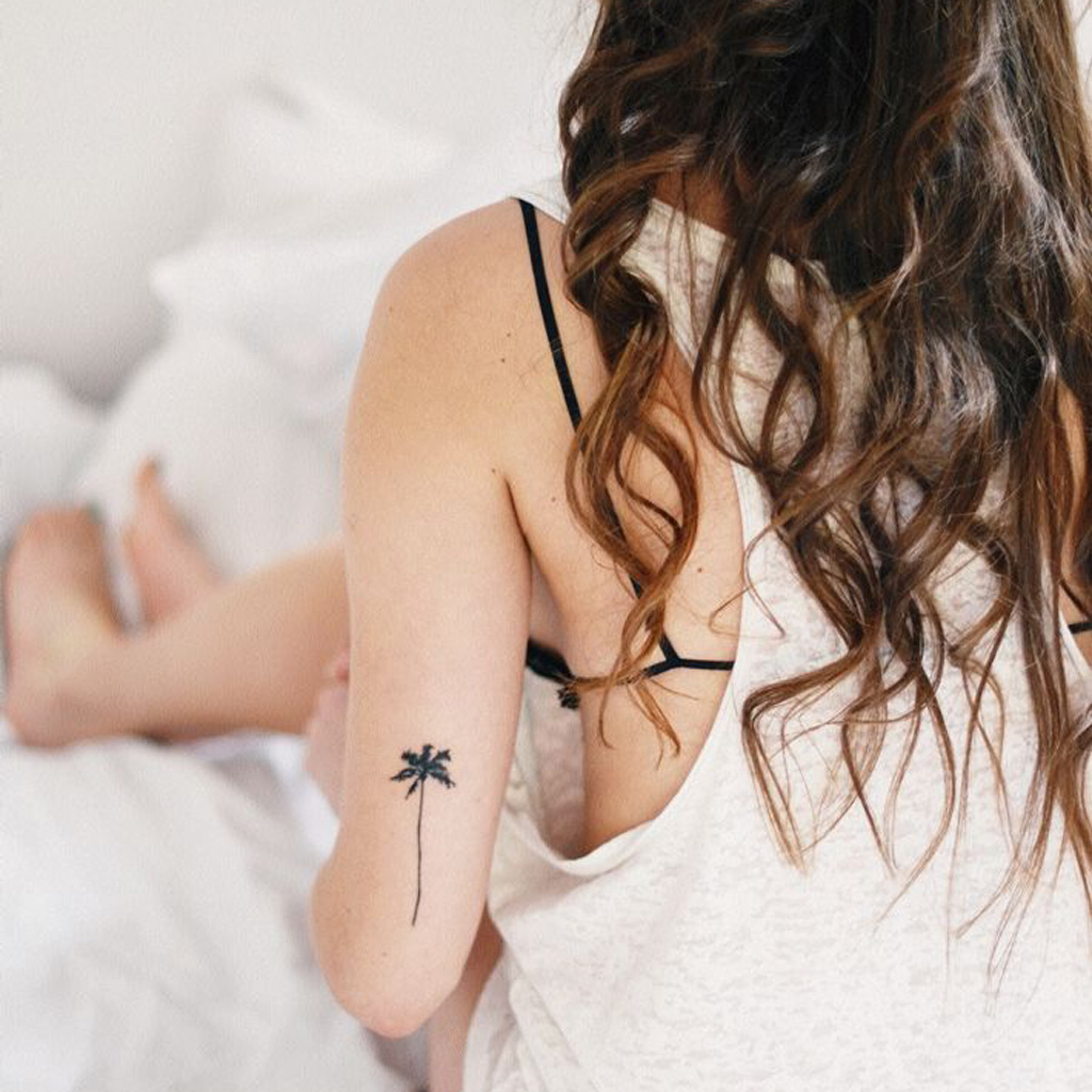tattoo discret bras