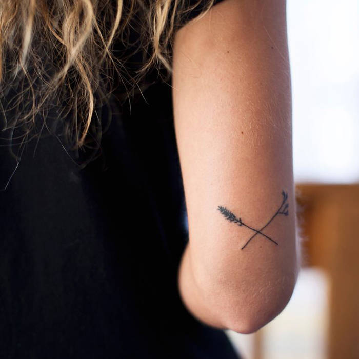 tattoo discret bras