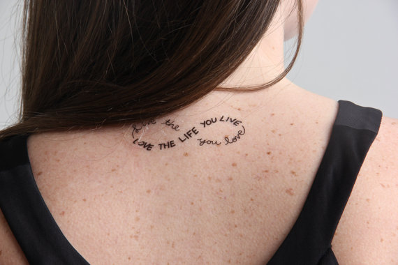 tattoo discret bras