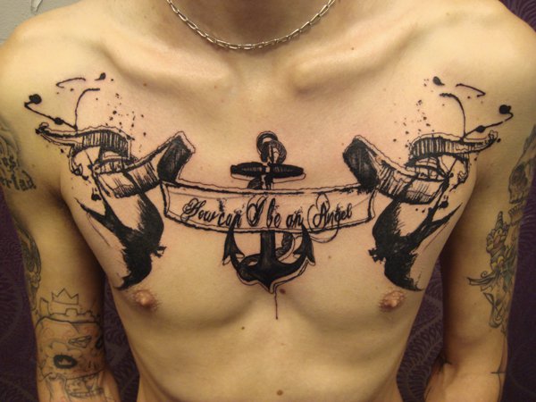 tattoo hirondelle torse