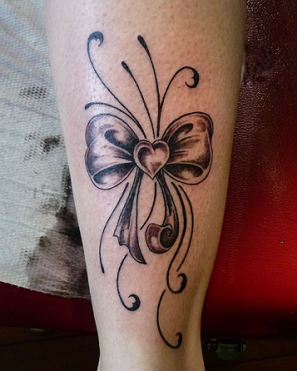 tattoo noeud noir